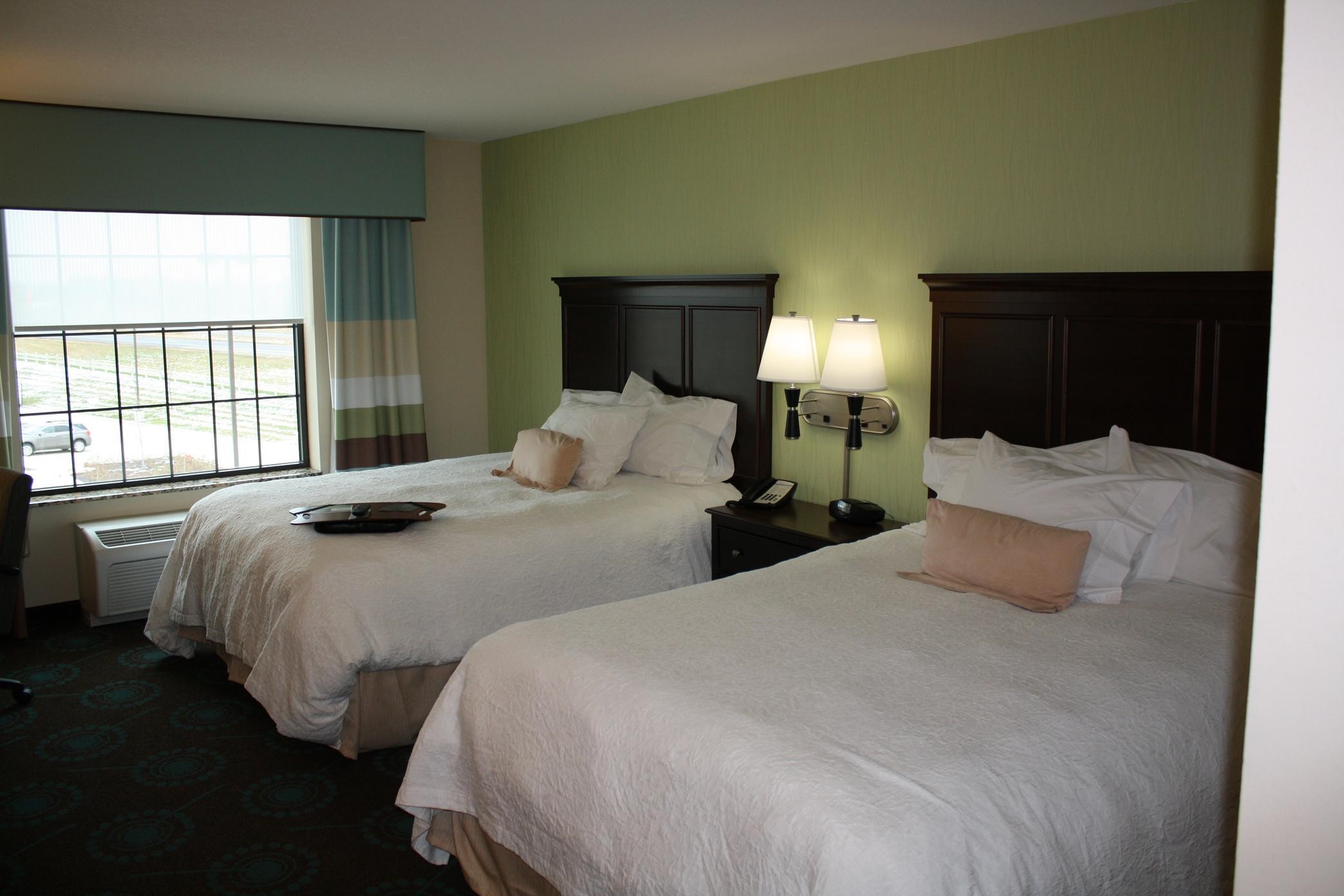 hampton inn and suites st cloud mn
