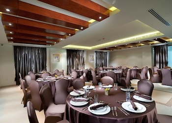 al hail waves hotel managed by centara