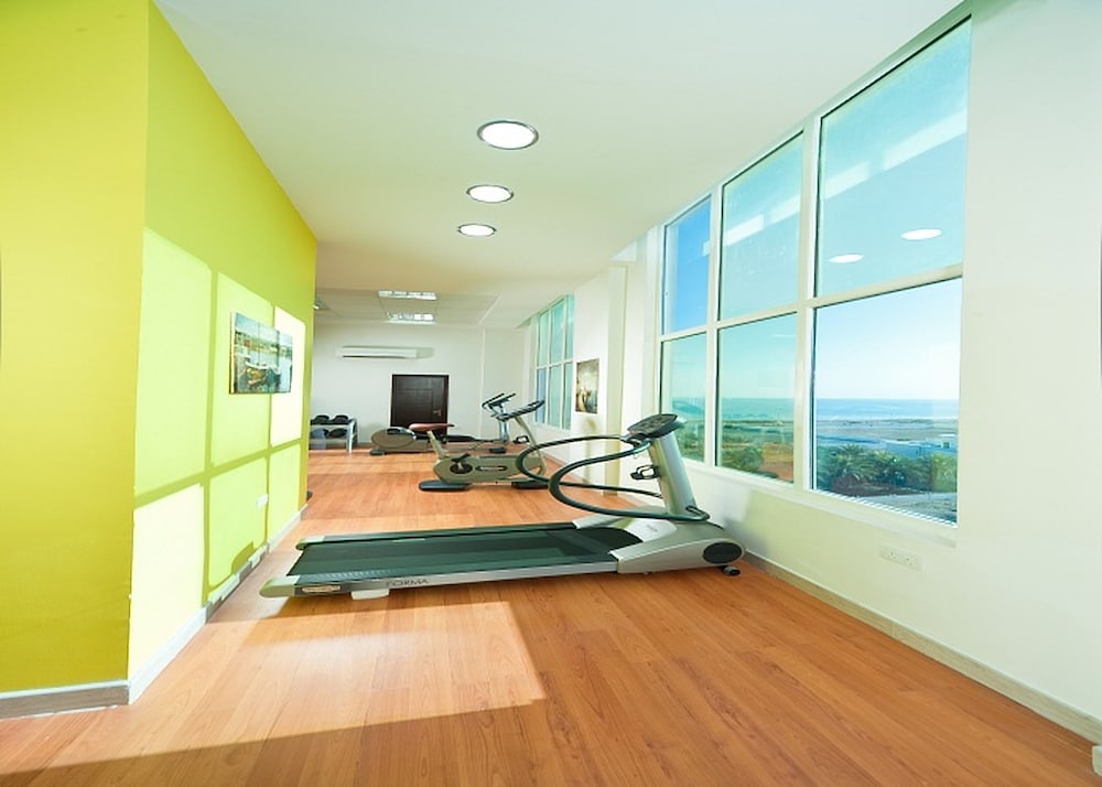 al hail waves hotel managed by centara