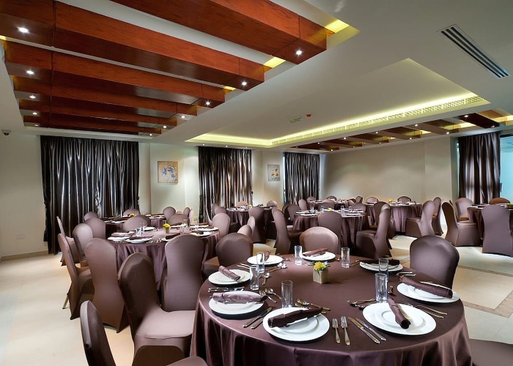 al hail waves hotel managed by centara