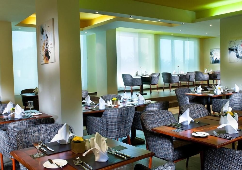 al hail waves hotel managed by centara