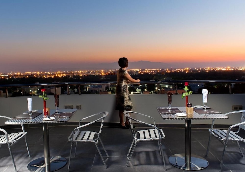 al hail waves hotel managed by centara