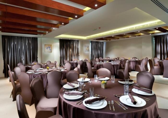 al hail waves hotel managed by centara