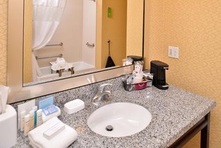 hampton inn iowa city university area