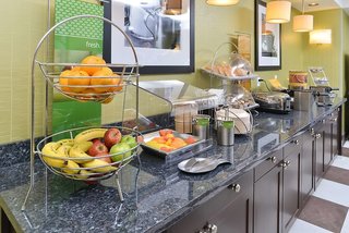 hampton inn iowa city university area