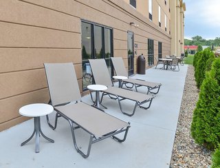 hampton inn iowa city university area