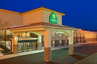 La Quinta Inn By Wyndham West Long Branch,Red Bank>>Long Branch,2.5 star