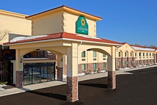 La Quinta Inn By Wyndham West Long Branch,Red Bank>>Long Branch,2.5 star
