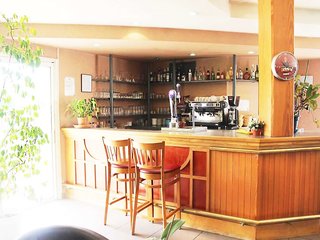 greet hotel castres saix