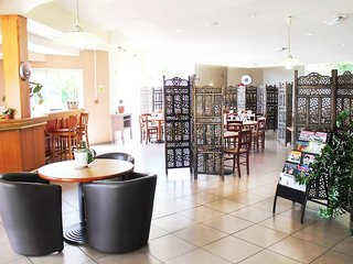 greet hotel castres saix