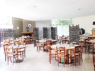 greet hotel castres saix