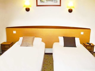 greet hotel castres saix