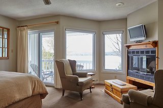 Sir Sam's Inn & Waterspa - Adults Only,Bancroft>>Algonquin Highlands,5 star