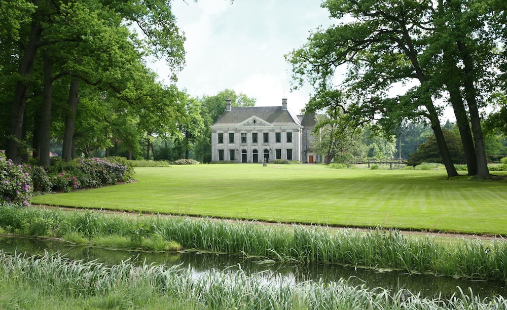 landhuishotel and restaurant de bloemenbeek