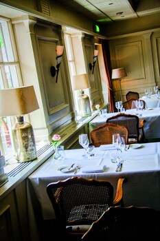 landhuishotel and restaurant de bloemenbeek