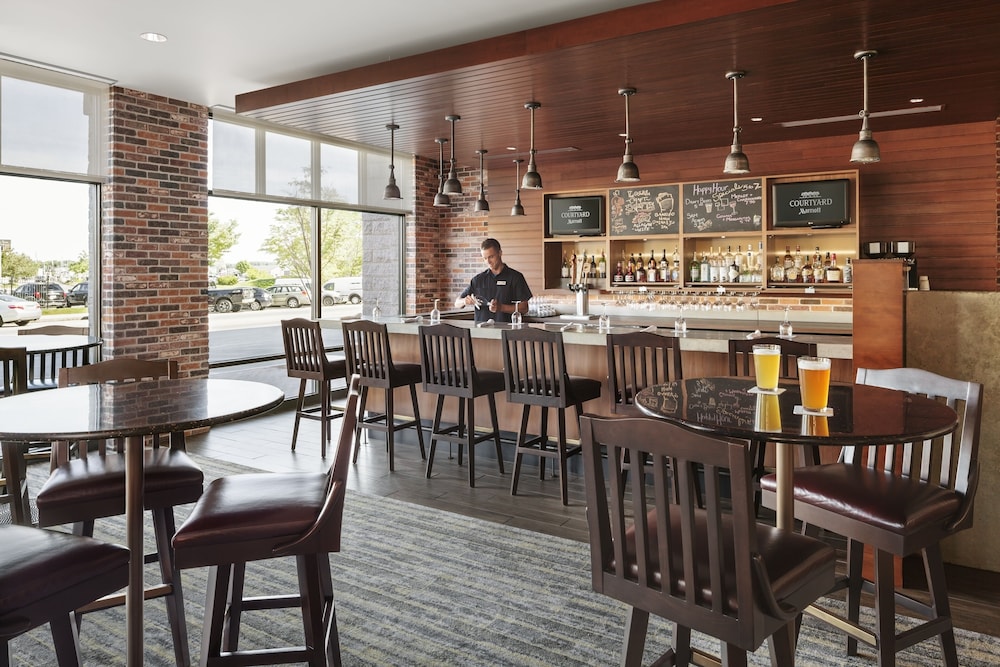 courtyard portland downtown waterfront