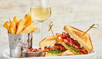 courtyard portland downtown waterfront