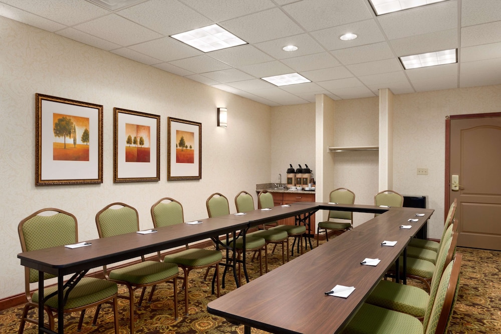 country inn and suites by radisson washington at meadowlands pa