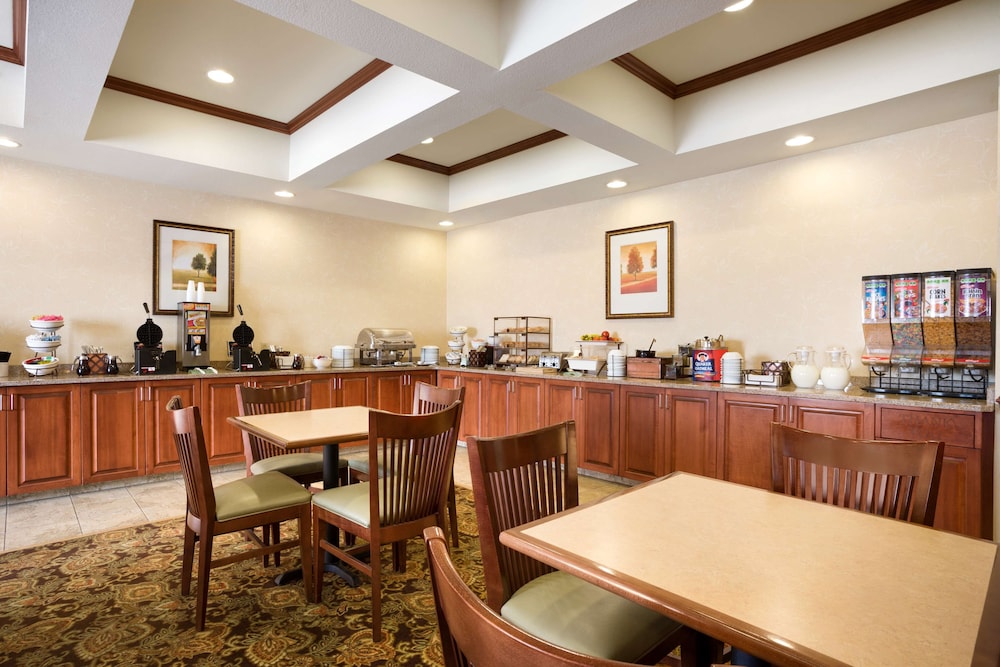 country inn and suites by radisson washington at meadowlands pa