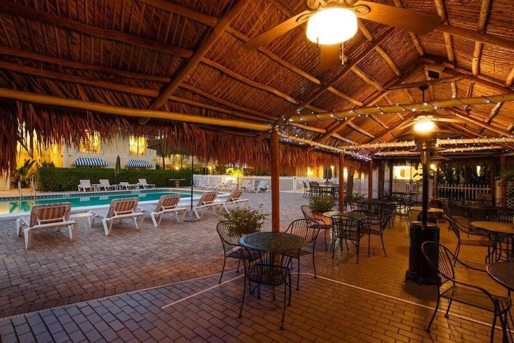 naples garden inn