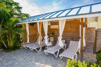 naples garden inn