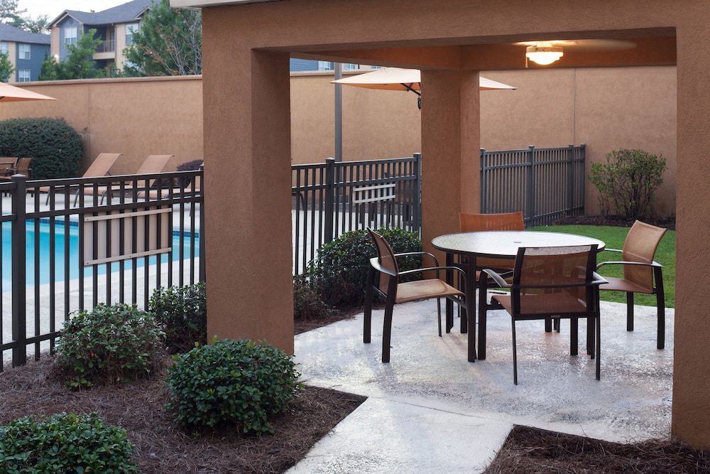 courtyard by marriott hattiesburg