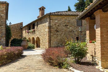 riserva di fizzano residence