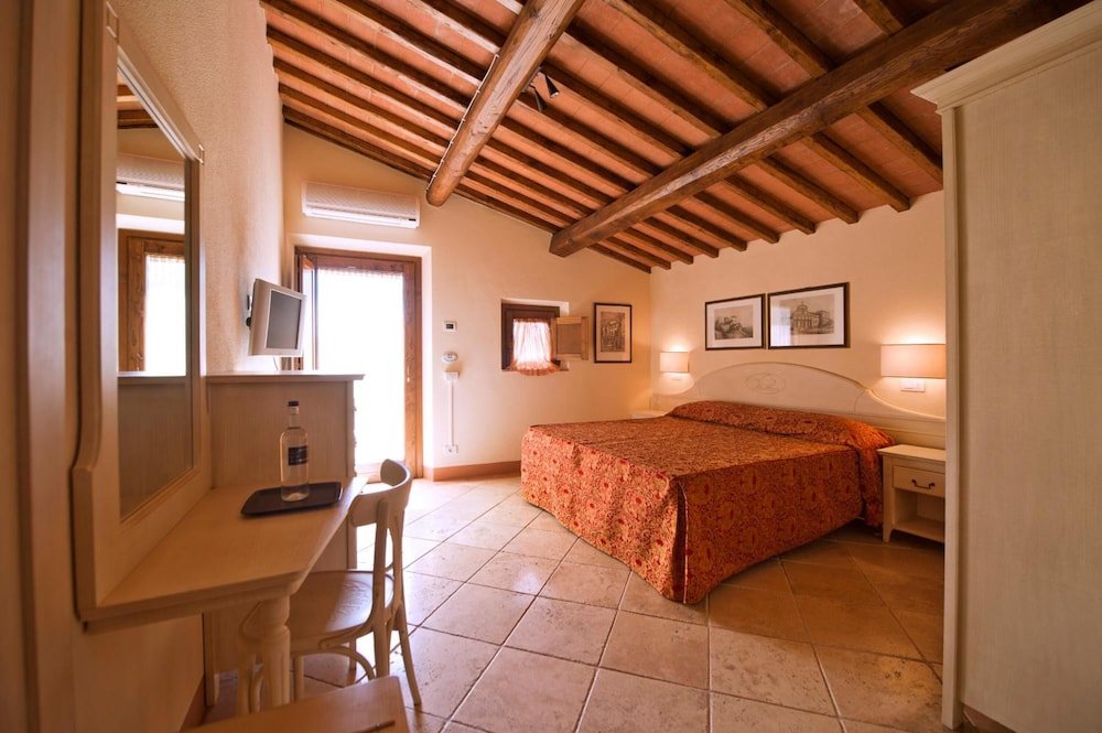 santo pietro resort