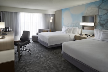 courtyard by marriott toronto airport