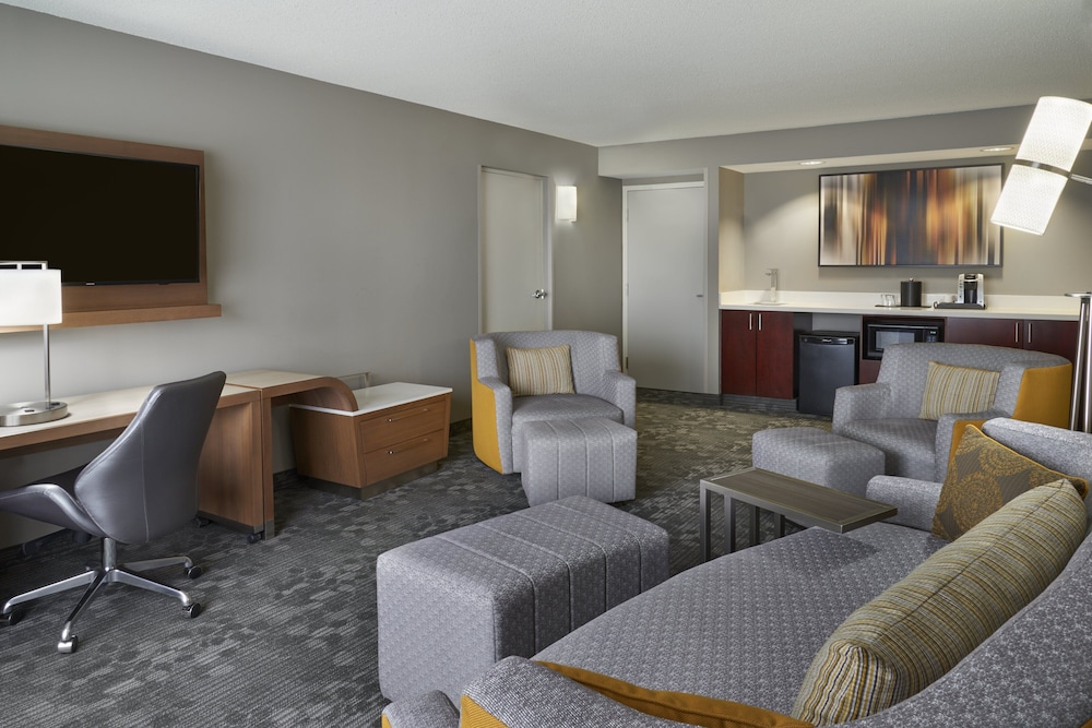 courtyard by marriott toronto airport