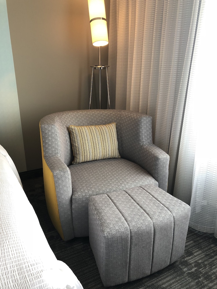 courtyard by marriott toronto airport