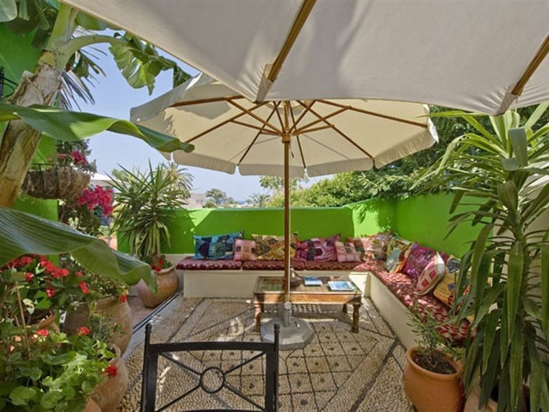 nikos takis fashion boutique hotel