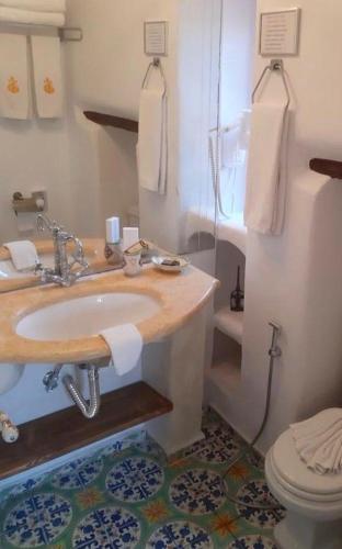 nikos takis fashion boutique hotel