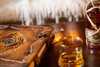 nikos takis fashion boutique hotel