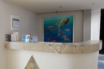 bristol hotel and apartments