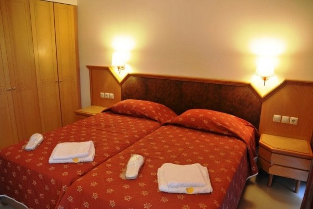 bristol hotel and apartments