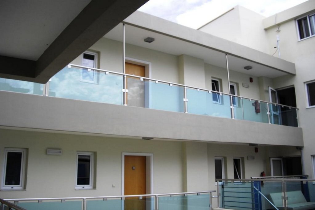 bristol hotel and apartments