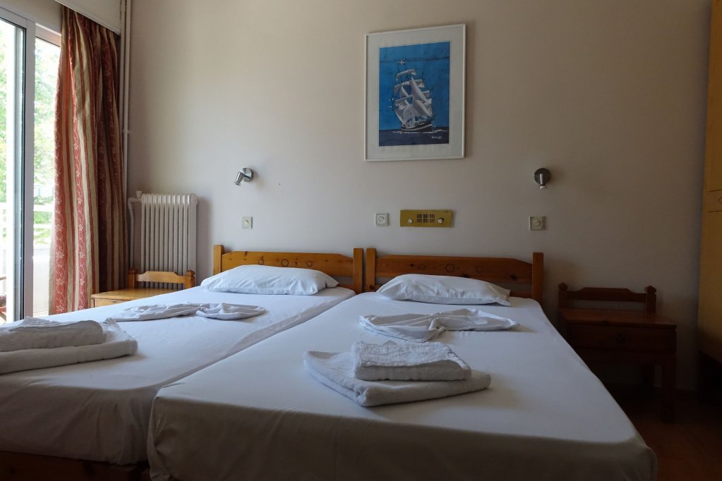 bristol hotel and apartments