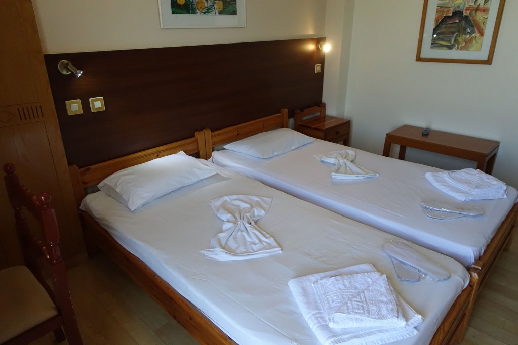 bristol hotel and apartments