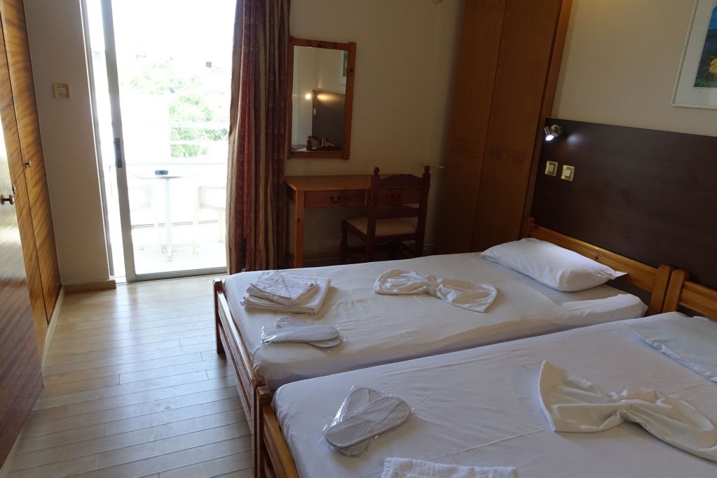 bristol hotel and apartments