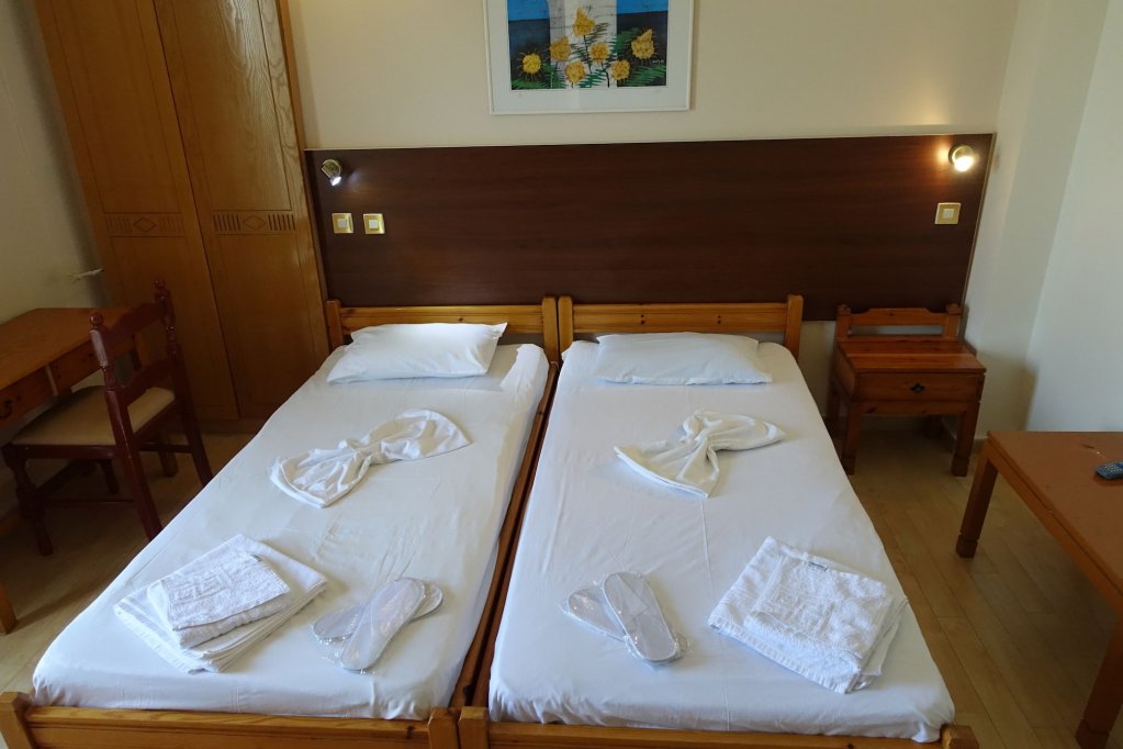 bristol hotel and apartments