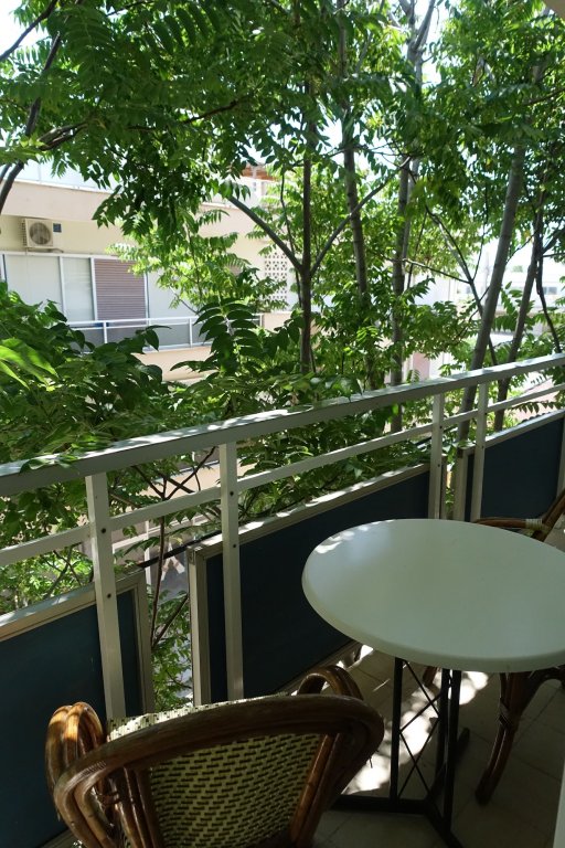 bristol hotel and apartments