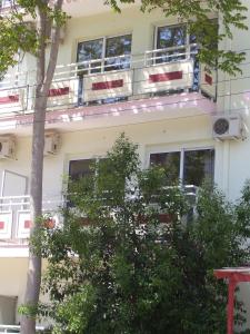 bristol hotel and apartments