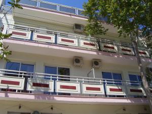 bristol hotel and apartments