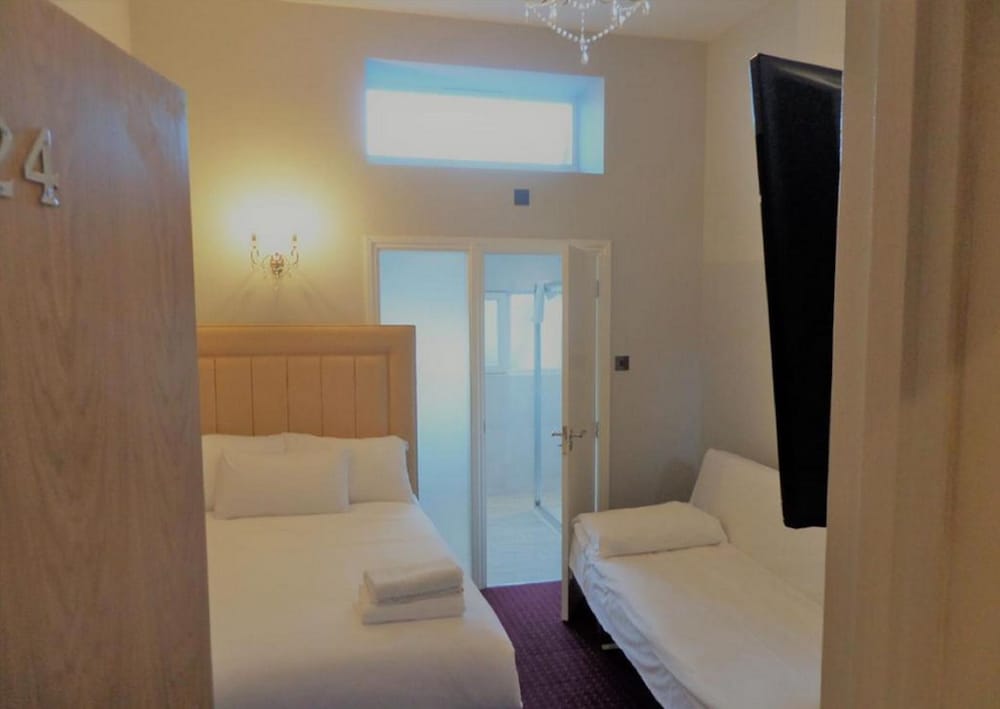 lancaster court hotel