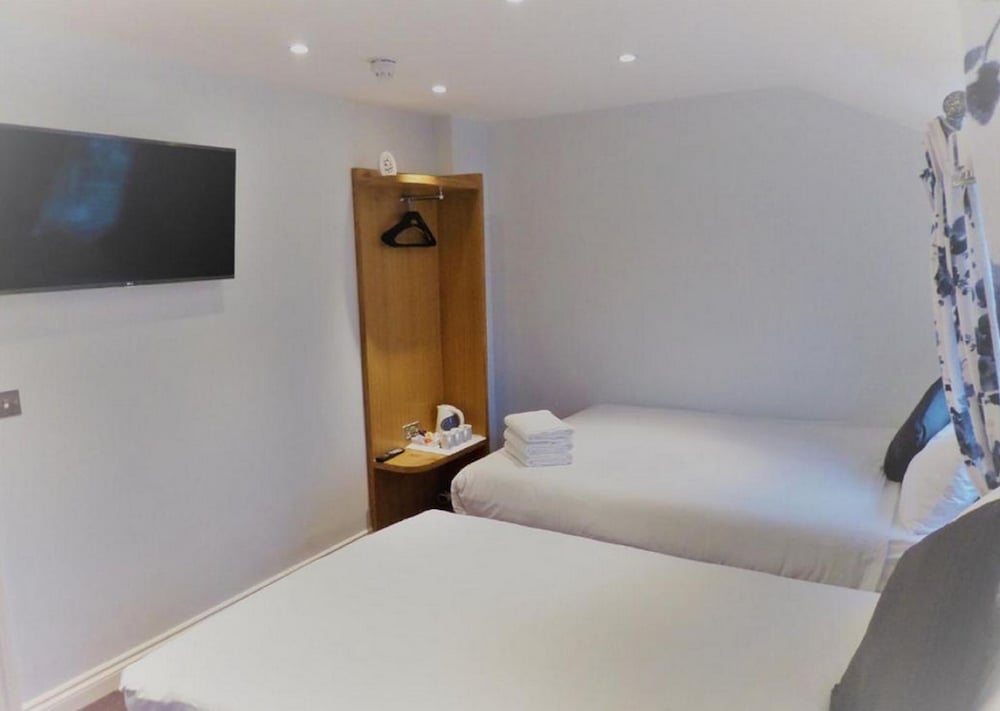 lancaster court hotel