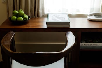 the victoria hotel melbourne