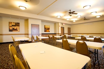 holiday inn express and suites kingsville by ihg
