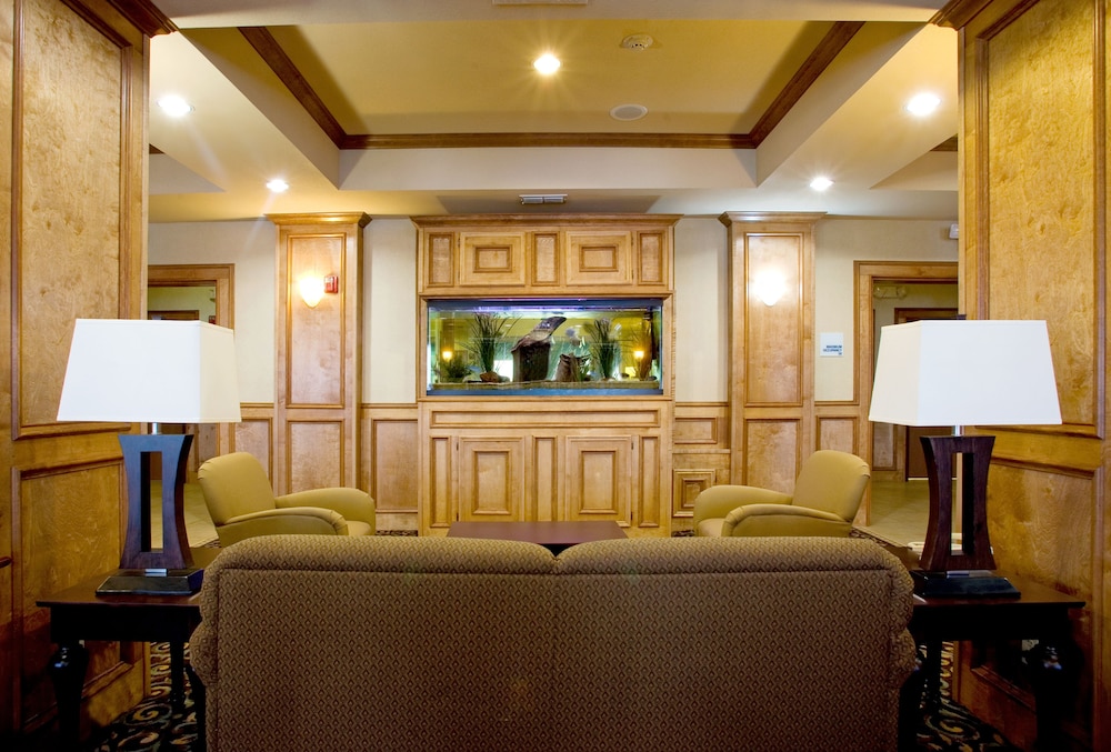 holiday inn express and suites kingsville by ihg