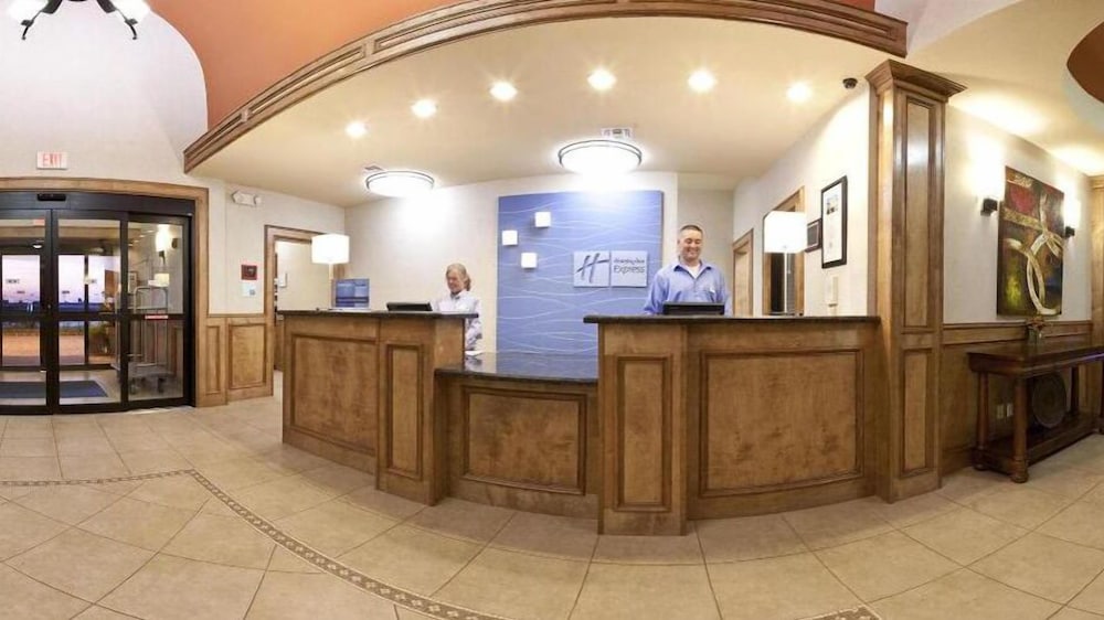 holiday inn express and suites kingsville by ihg